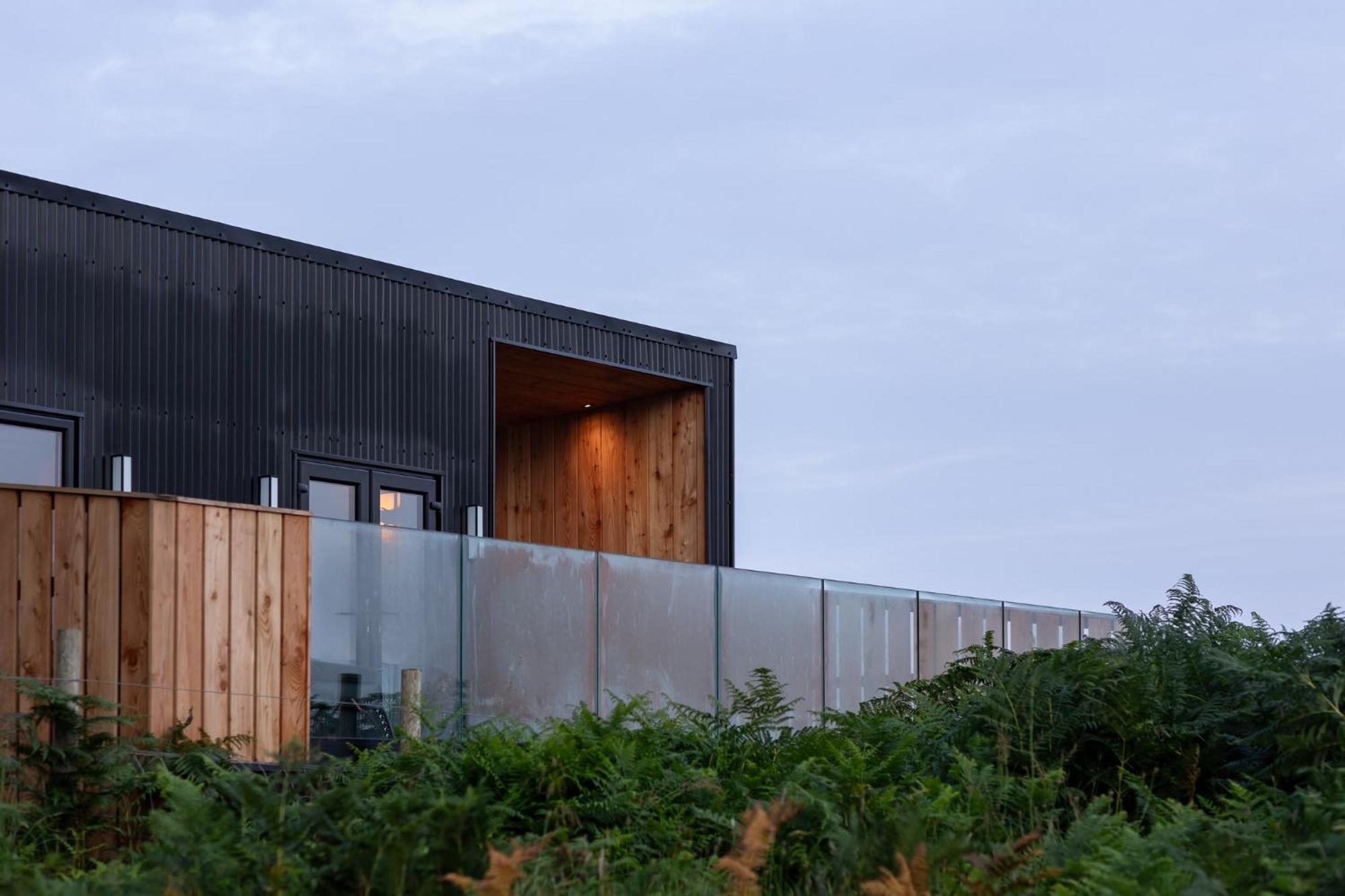 The Black Cabin Oban Exterior photo